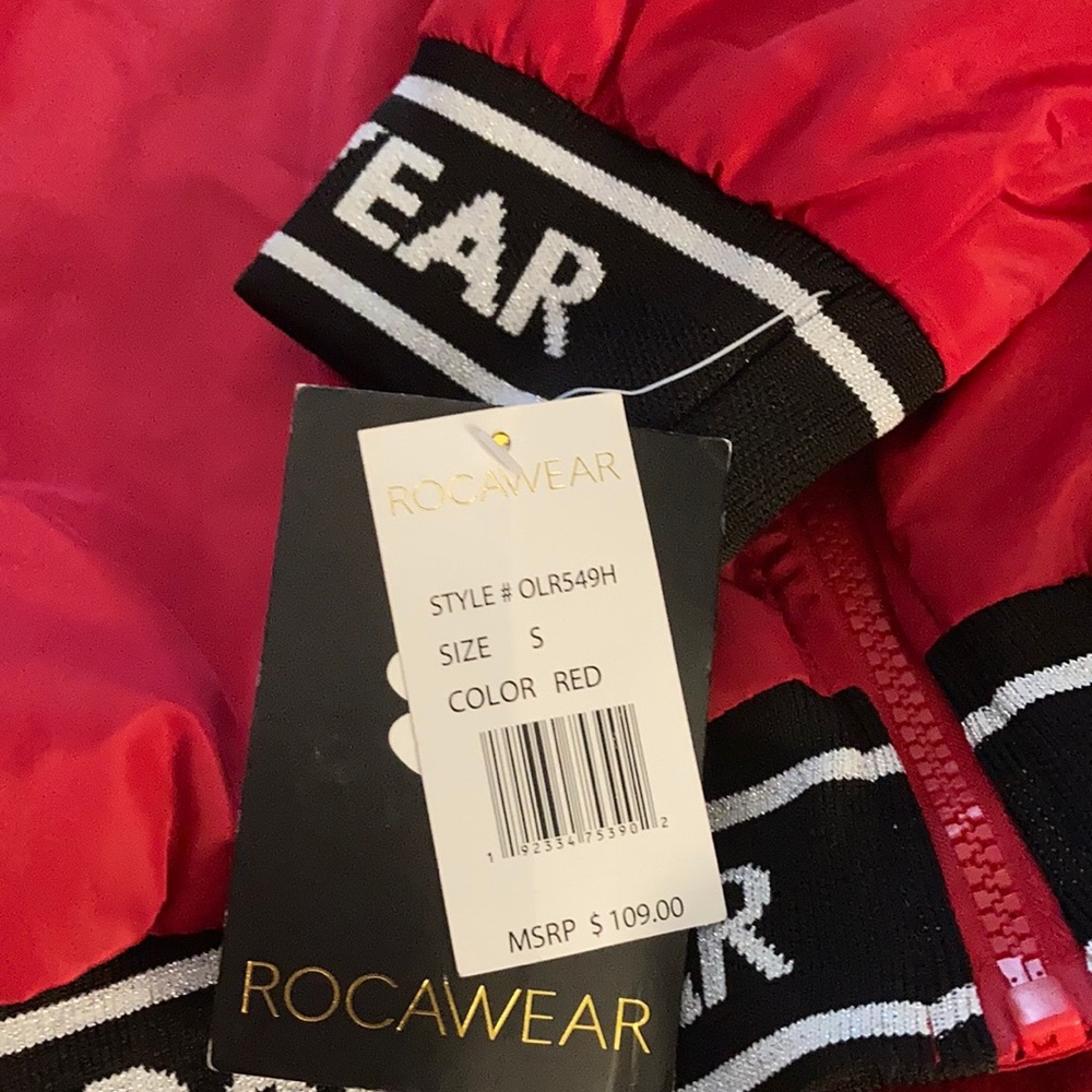 This jacket it’s red and it’s a windbreaker